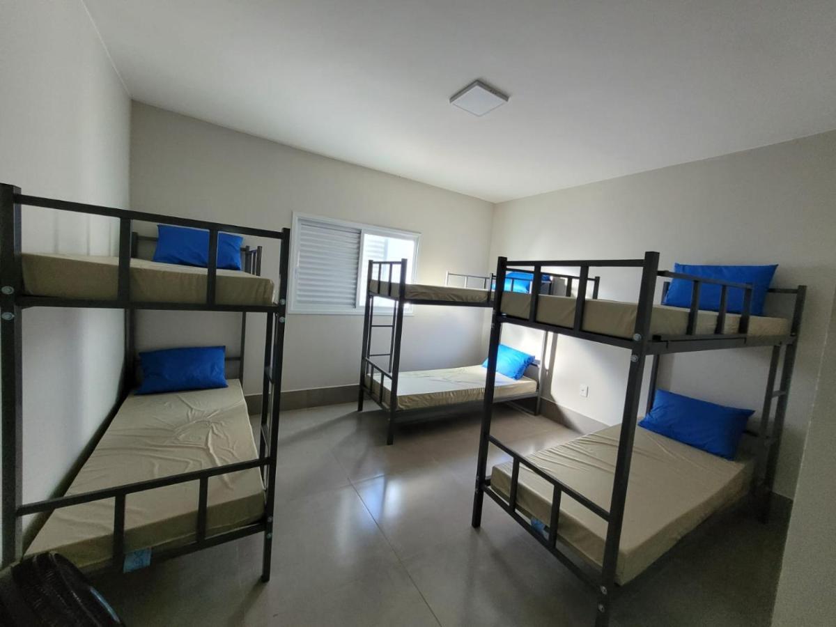 Apartamento Confortavel Para Ate 6 Pessoas, Sao 10 Unidades, Excelente Custo Beneficio Uberaba Kültér fotó